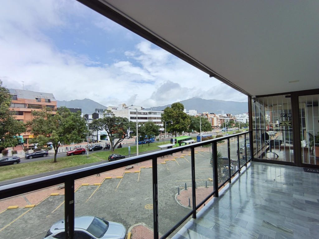 Local En Arriendo - Santa Barbara Central-Usaquén, Bogotá