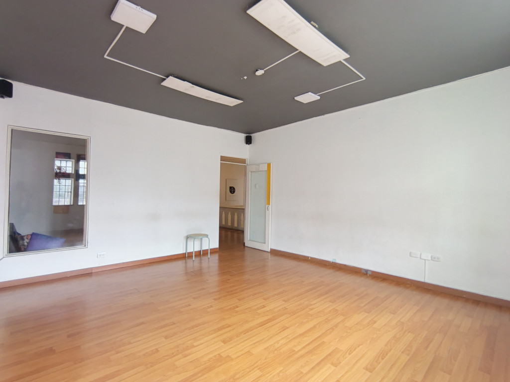 Comercial (Casa Para Comercio) En Venta - Quinta Camacho, Bogotá