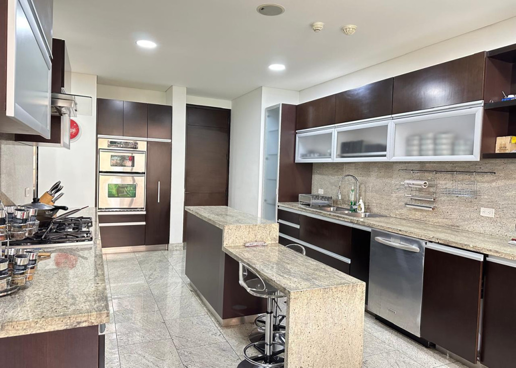 Apartamento En Venta - Los Rosales, Bogotá