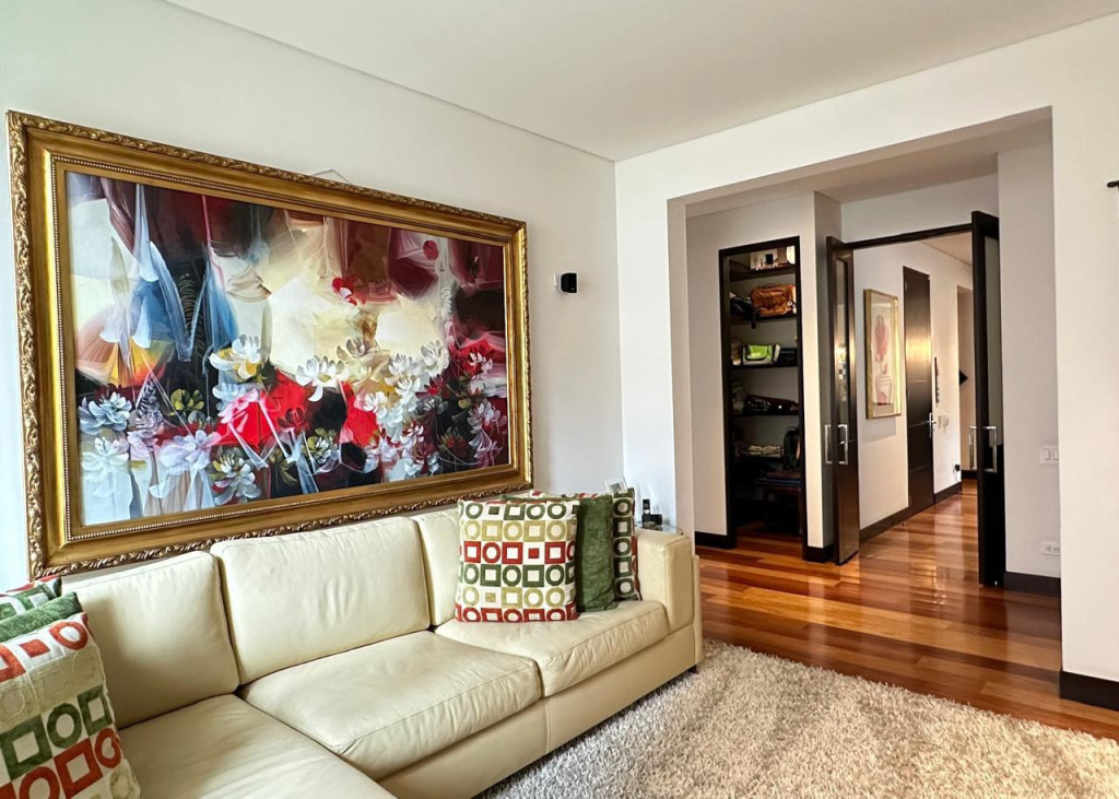 Apartamento En Venta - Los Rosales, Bogotá