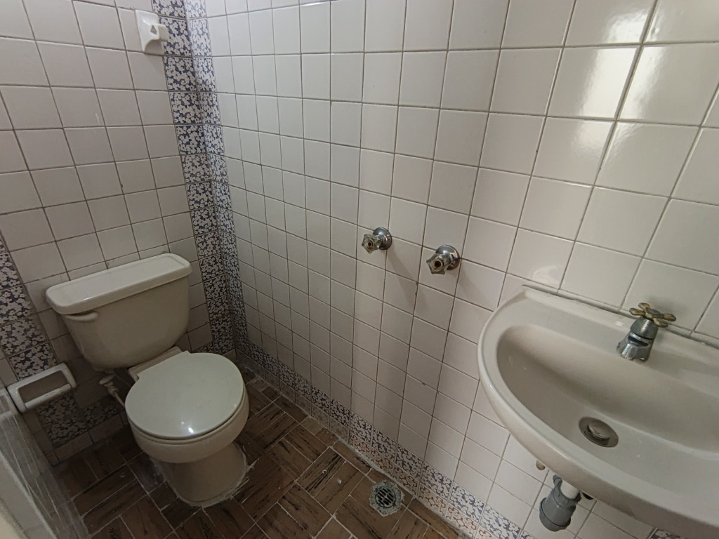 Comercial (Casa Para Comercio) En Venta - San José De Spring, Bogotá