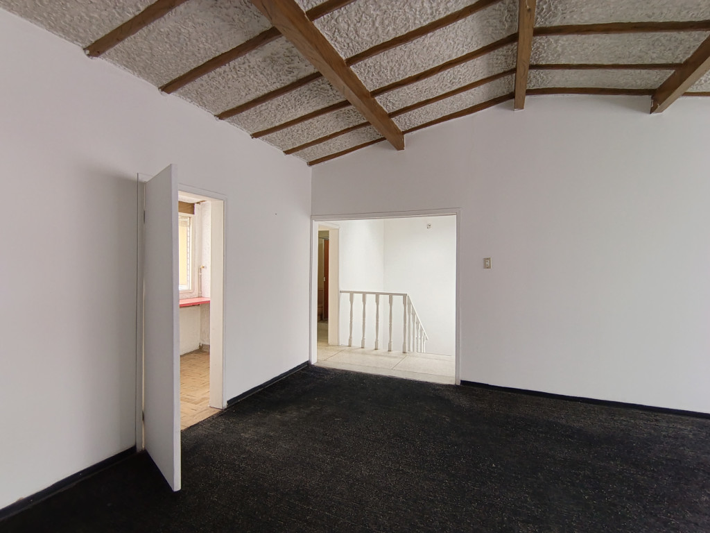 Comercial (Casa Para Comercio) En Venta - San José De Spring, Bogotá