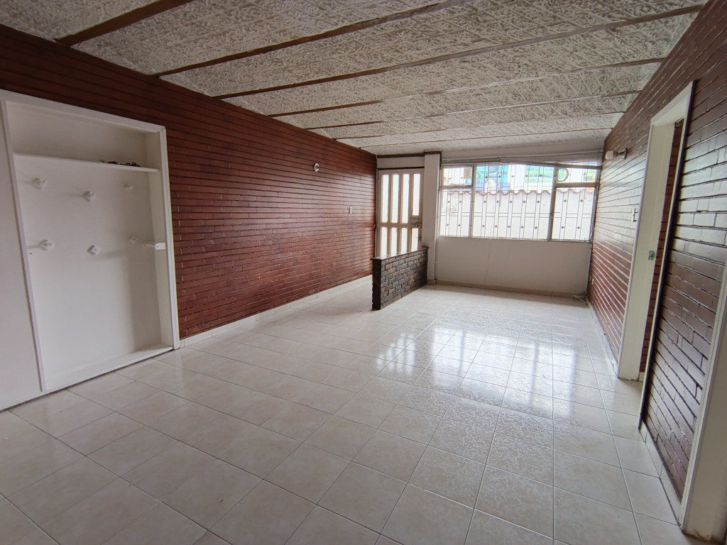 Comercial (Casa Para Comercio) En Venta - San José De Spring, Bogotá