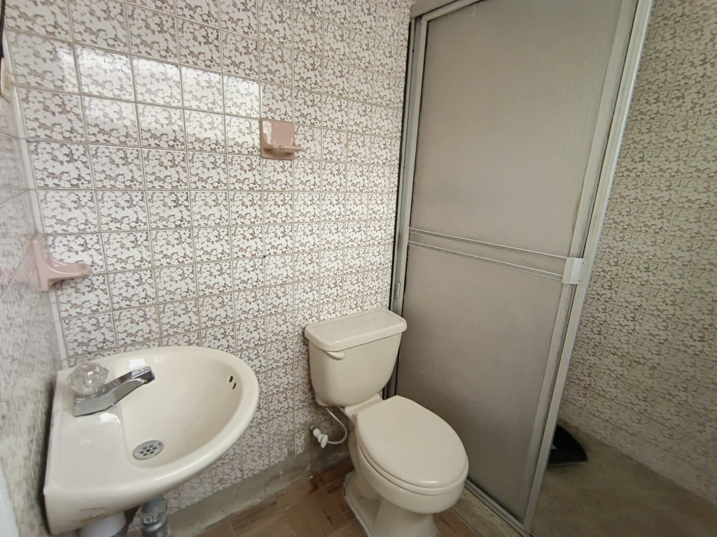 Comercial (Casa Para Comercio) En Venta - San José De Spring, Bogotá