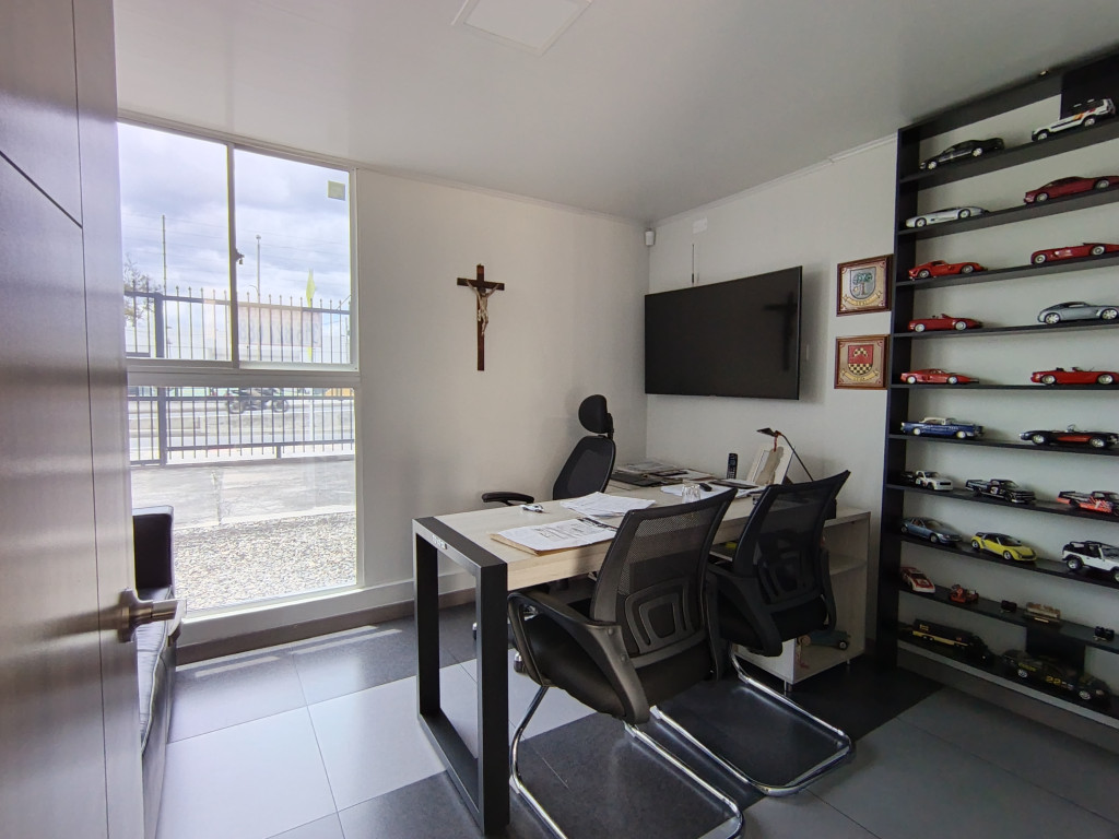 Local En Arriendo - Niza, Bogotá