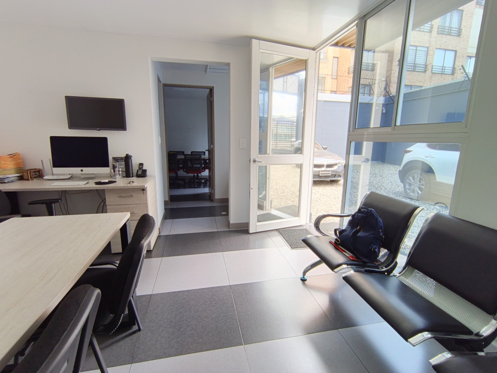 Local En Arriendo - Niza, Bogotá