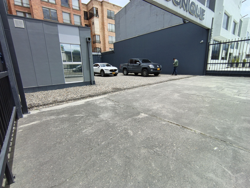 Local En Arriendo - Niza, Bogotá