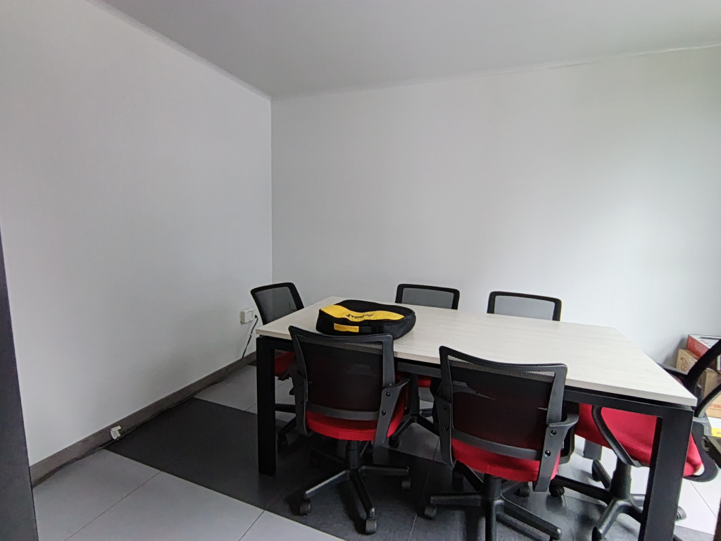 Local En Arriendo - Niza, Bogotá