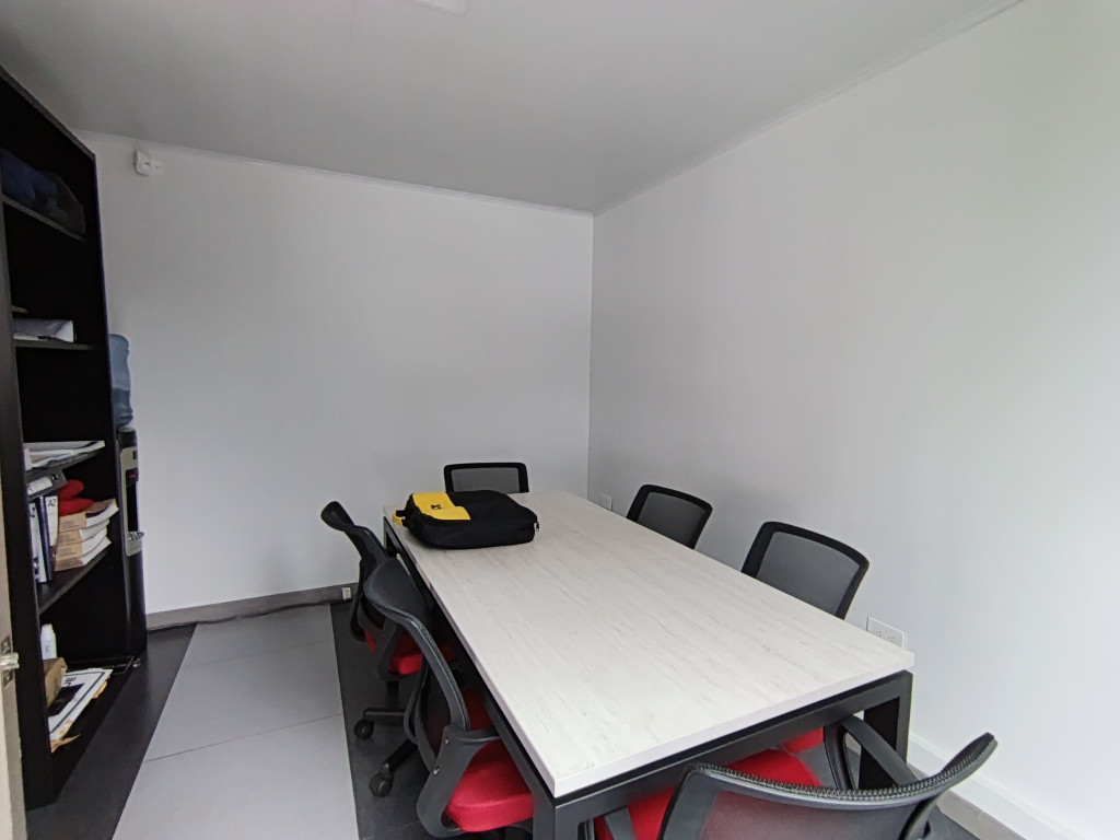 Local En Arriendo - Niza, Bogotá