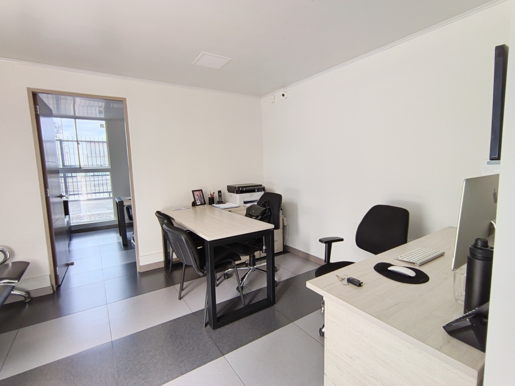 Local En Arriendo - Niza, Bogotá