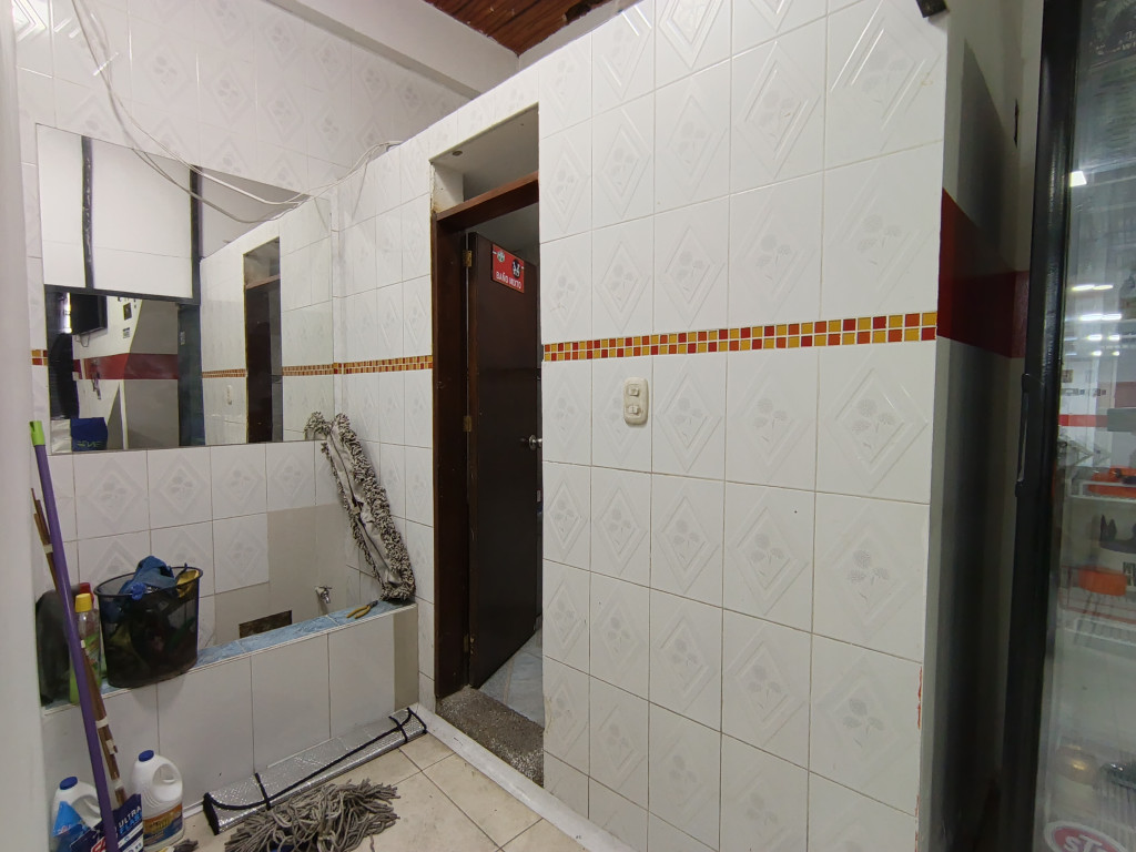 Local En Arriendo - El Toberín, Bogotá