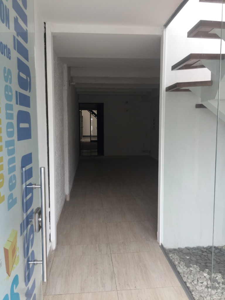 Local En Arriendo - Villa Del Prado, Bogotá