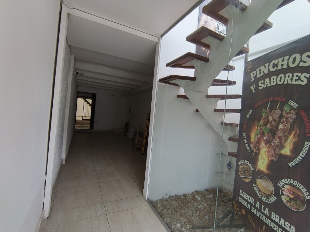 Local En Arriendo - Villa Del Prado, Bogotá