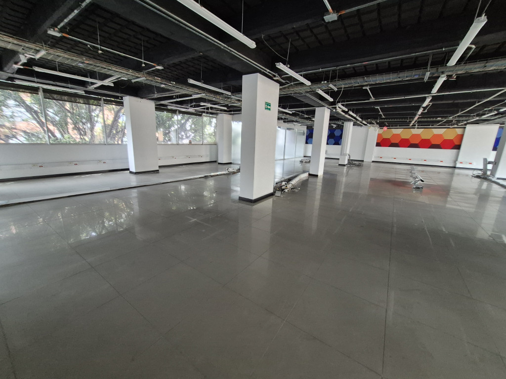 Edificio En Arriendo - La Castellana, Bogotá