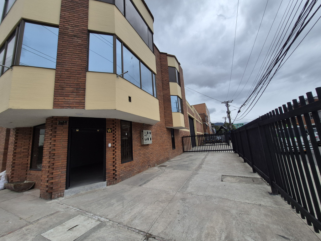 Bodega En Arriendo - Veraguas, Bogotá
