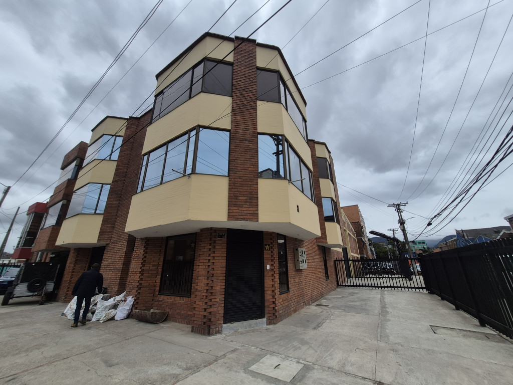 Bodega En Arriendo - Veraguas, Bogotá