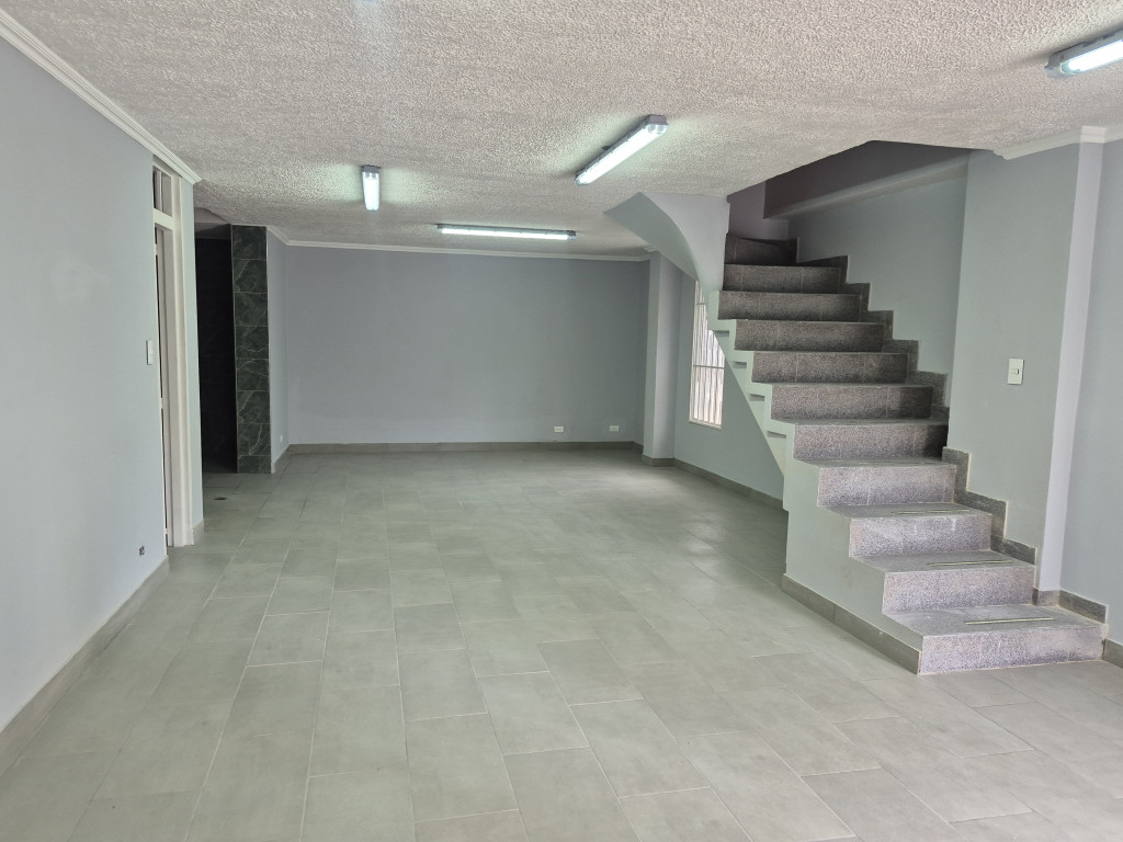 Bodega En Arriendo - Veraguas, Bogotá