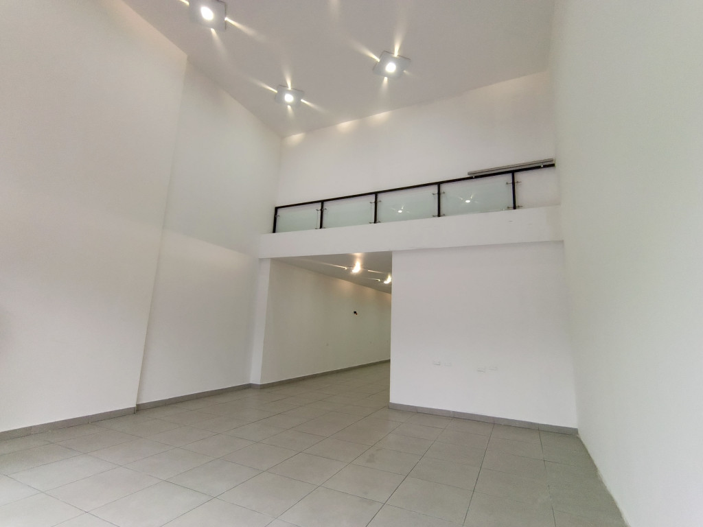 Local En Arriendo - Santa Barbara, Bogotá