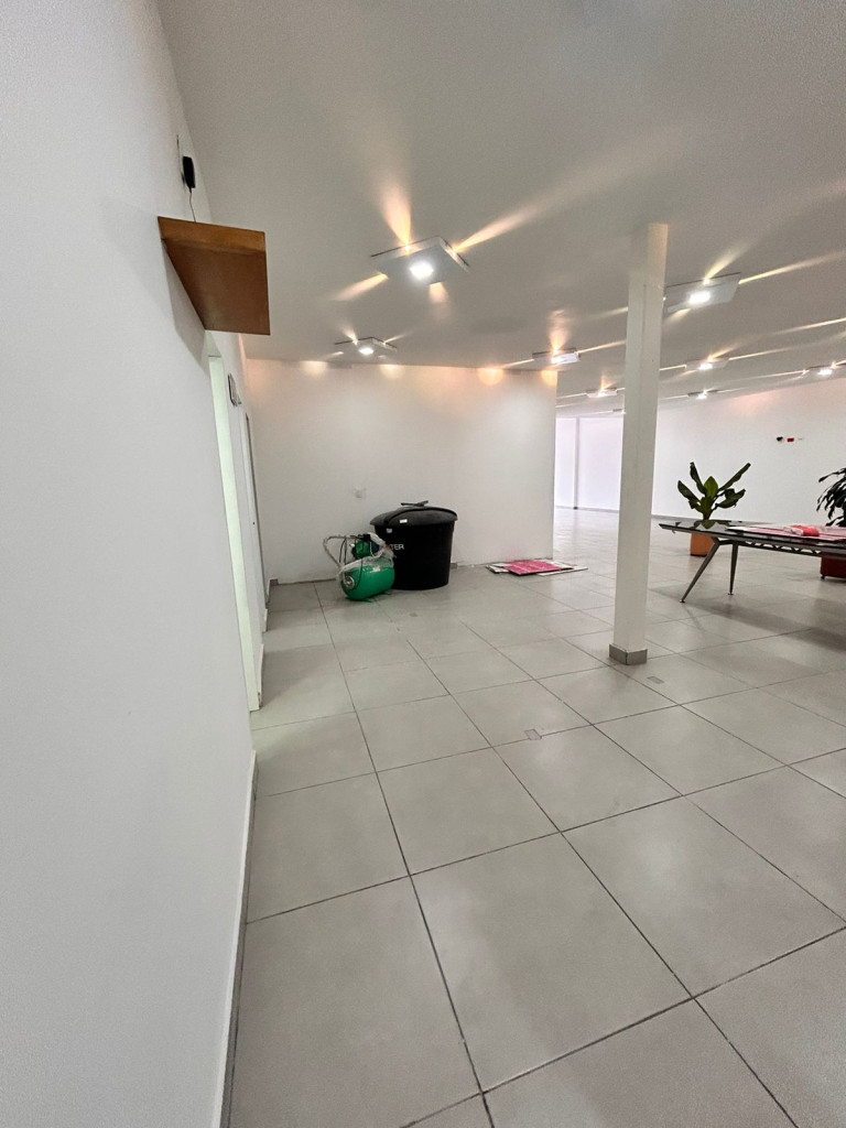 Local En Arriendo - Santa Barbara, Bogotá