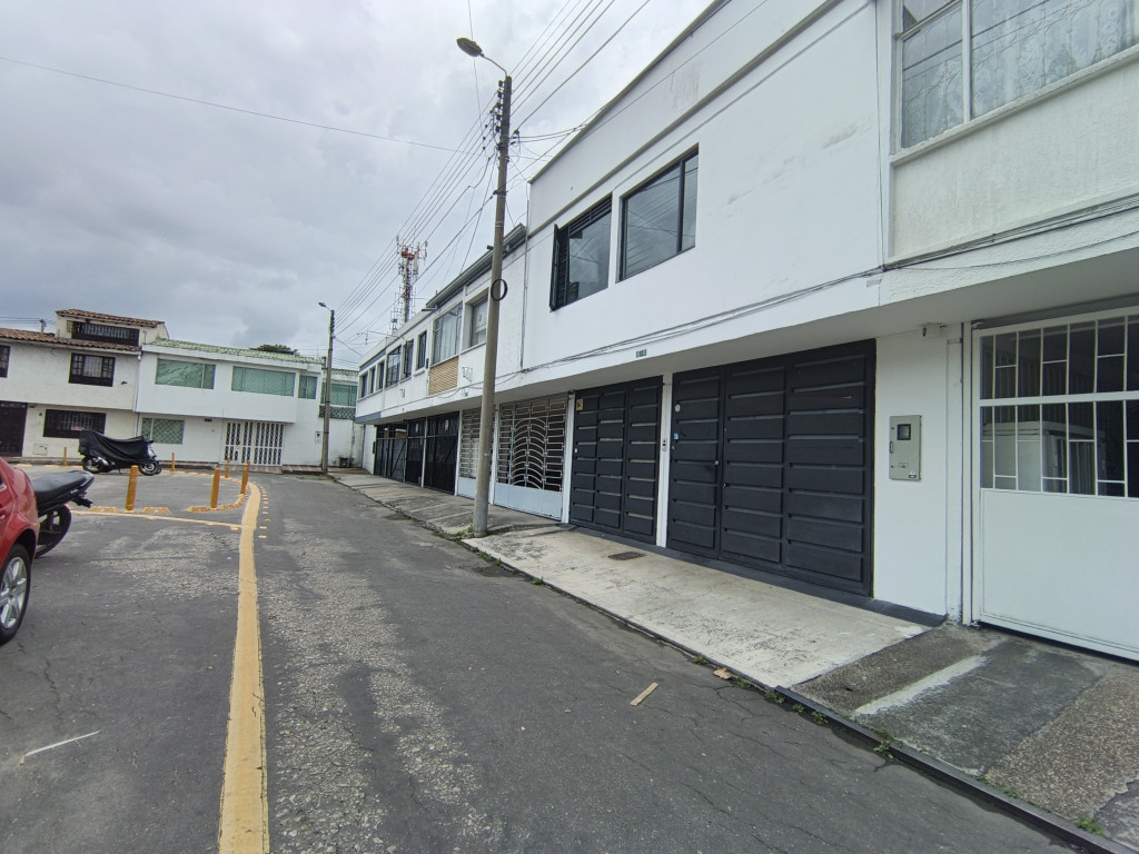 Casas Con Local En Venta - Polo Club, Bogotá