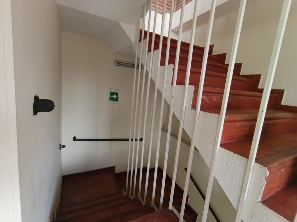 Local En Arriendo - La Esmeralda-Teusaquillo, Bogotá