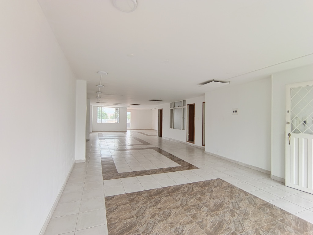 Local En Arriendo - La Esmeralda-Teusaquillo, Bogotá