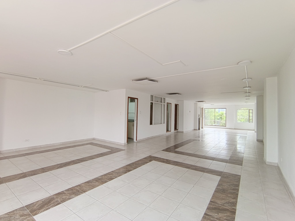 Local En Arriendo - La Esmeralda-Teusaquillo, Bogotá