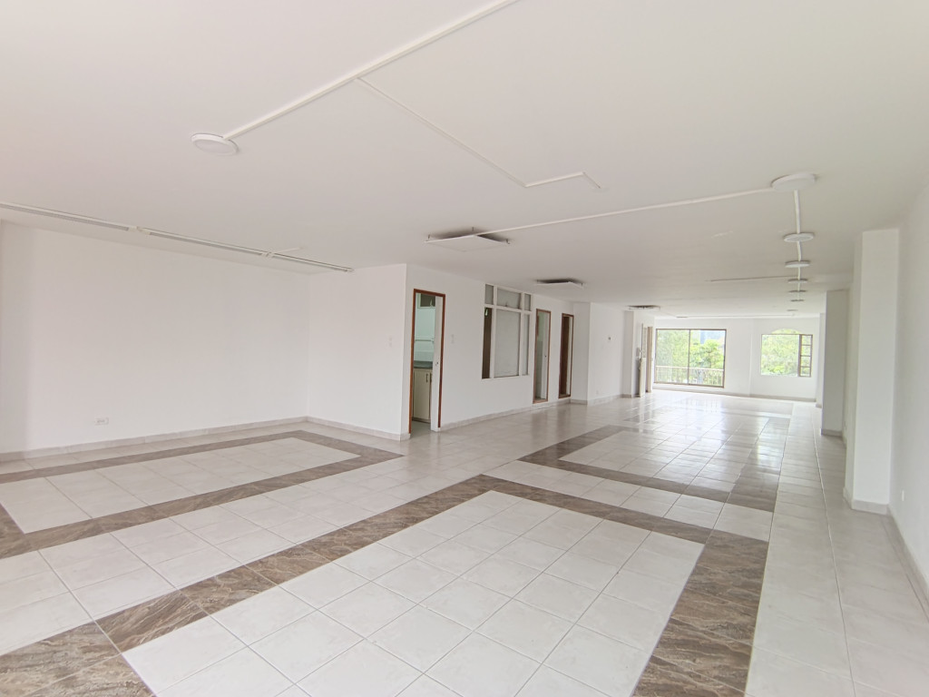 Local En Arriendo - La Esmeralda-Teusaquillo, Bogotá