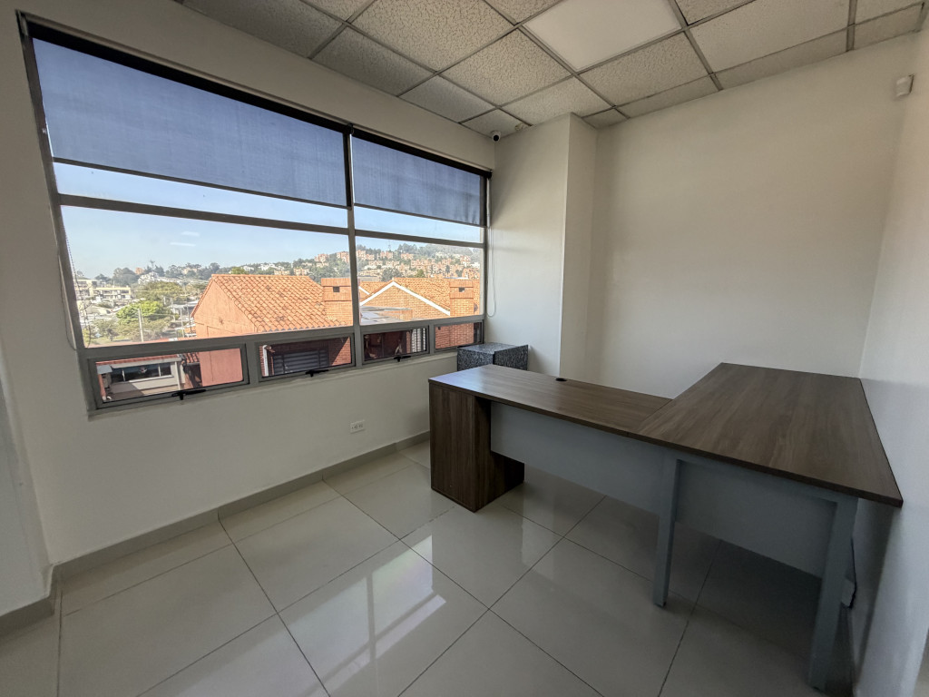 Edificio En Arriendo - Niza, Bogotá