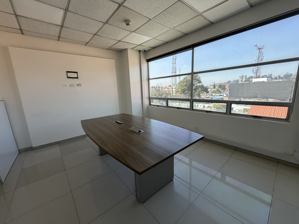 Edificio En Arriendo - Niza, Bogotá