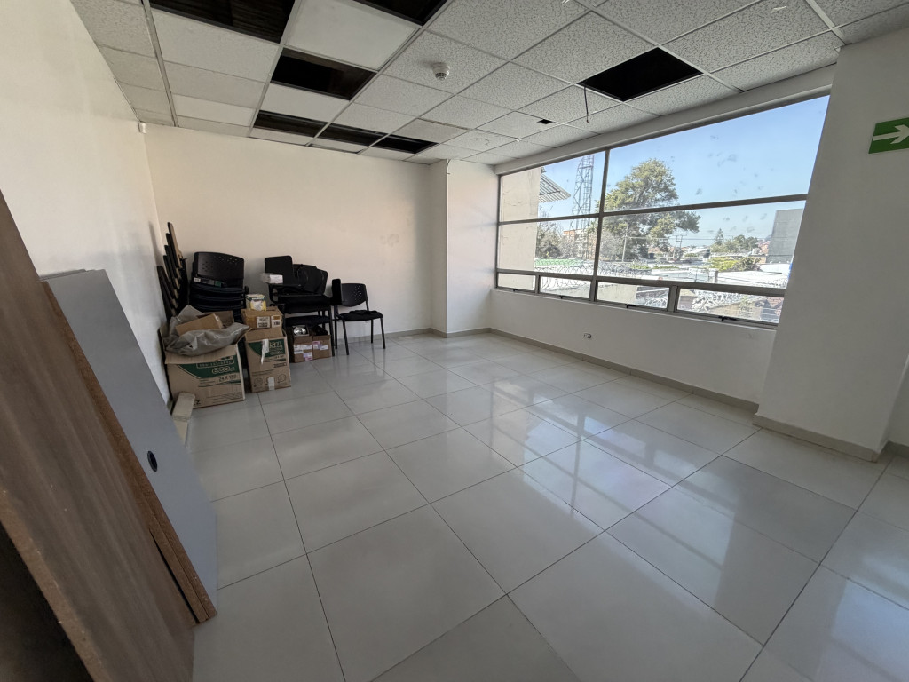 Edificio En Arriendo - Niza, Bogotá