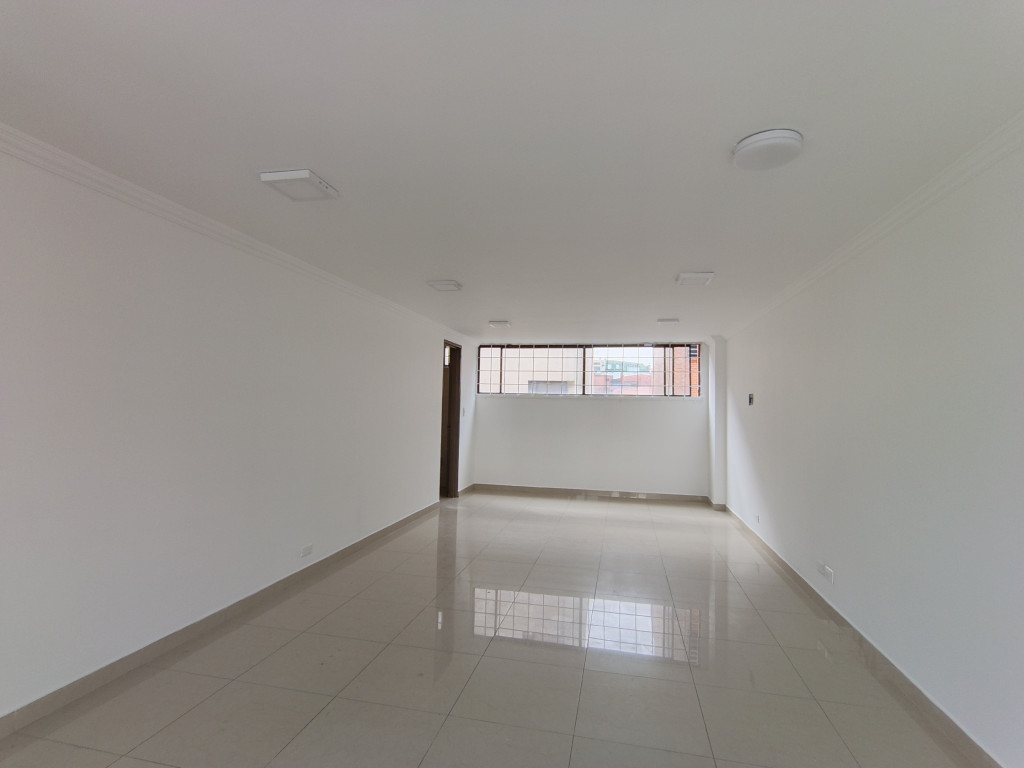 Local En Arriendo - Santa Barbara Occidental-Usaquén, Bogotá