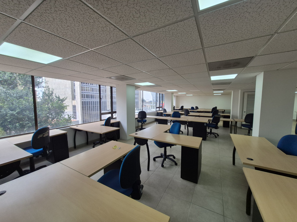 Oficina En Arriendo - Parque Central Bavaria, Bogotá