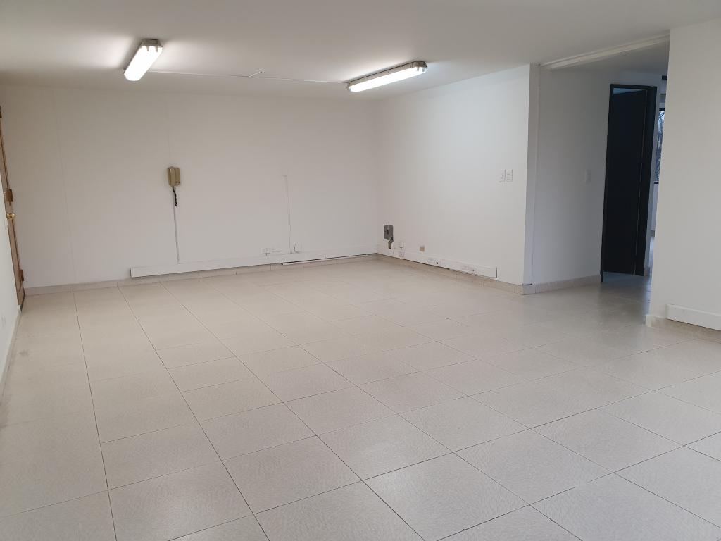 Oficina En Venta - Puente Largo, Bogotá