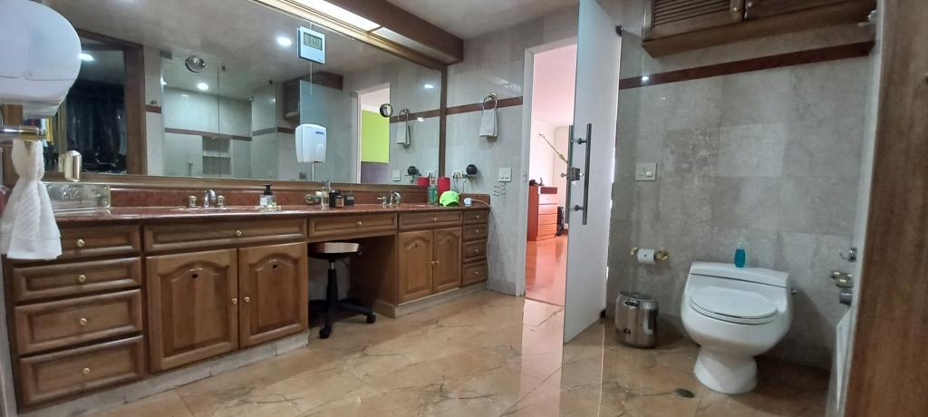 Apartamento En Arriendo - La Cabrera, Bogotá