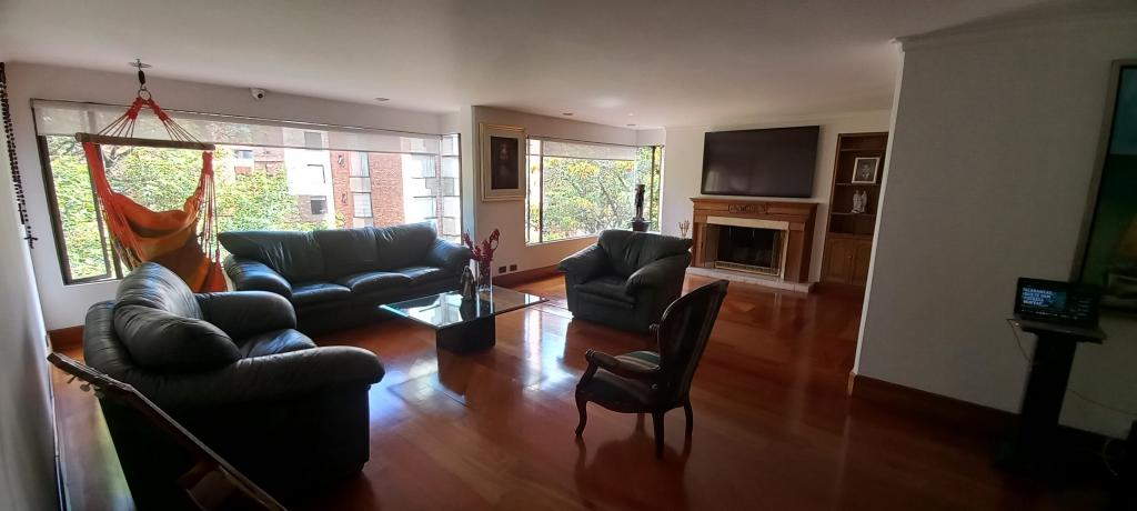 Apartamento En Arriendo - La Cabrera, Bogotá