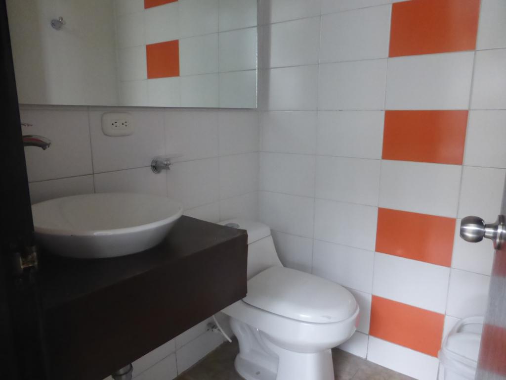 Oficina En Arriendo - Puente Largo, Bogotá