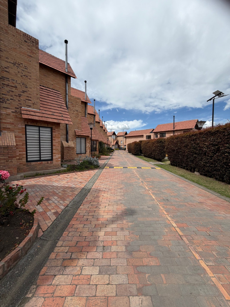Casa En Arriendo - Tíquiza, Chia
