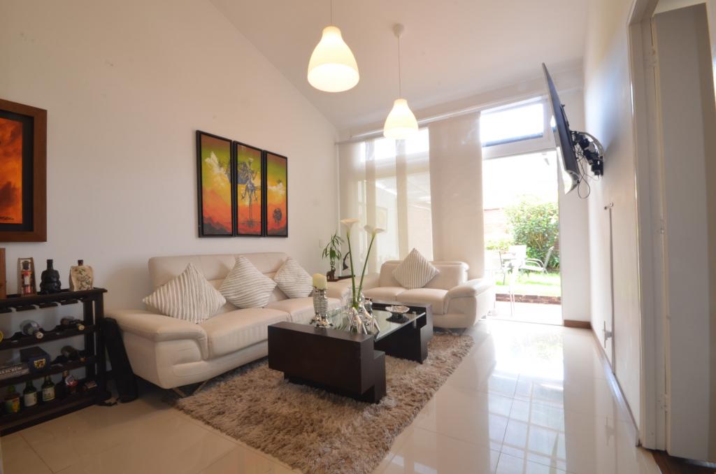 Casa En Venta - Santa Rosa, Bogotá