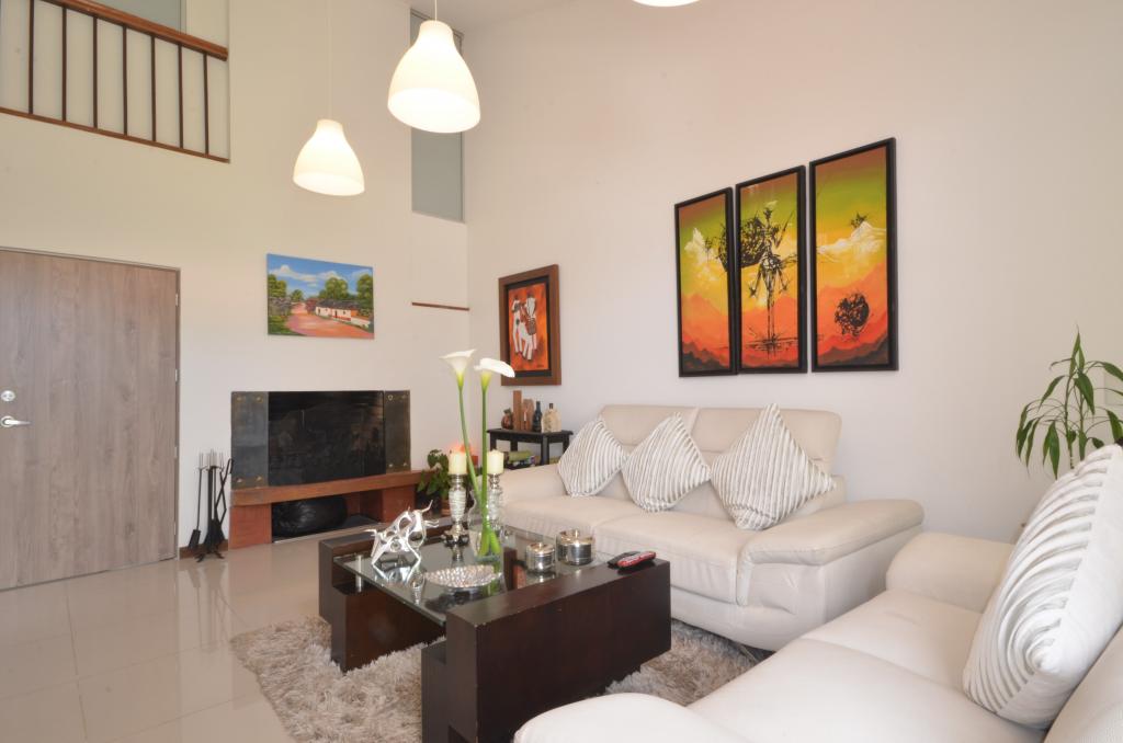 Casa En Venta - Santa Rosa, Bogotá