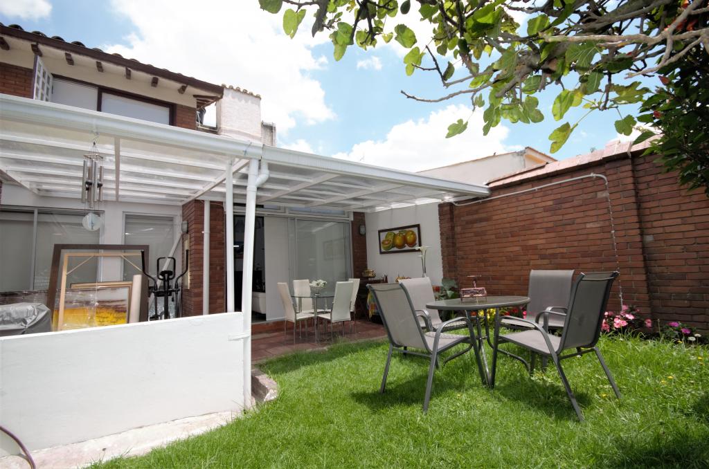 Casa En Venta - Santa Rosa, Bogotá