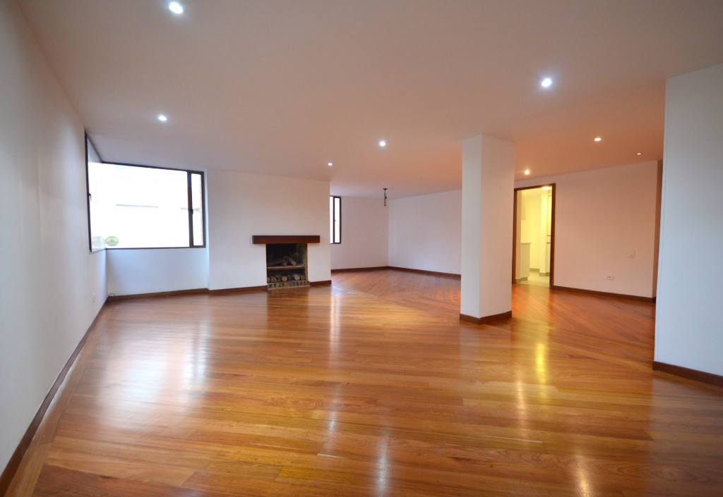 Apartamento En Arriendo - La Cabrera, Bogotá