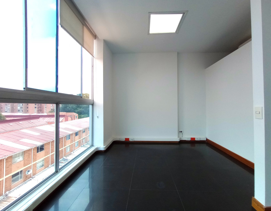 Oficina En Arriendo/Venta - Portales Del Norte, Bogotá