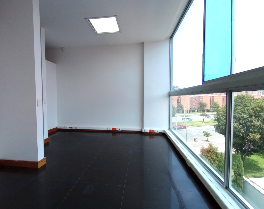 Oficina En Arriendo/Venta - Portales Del Norte, Bogotá