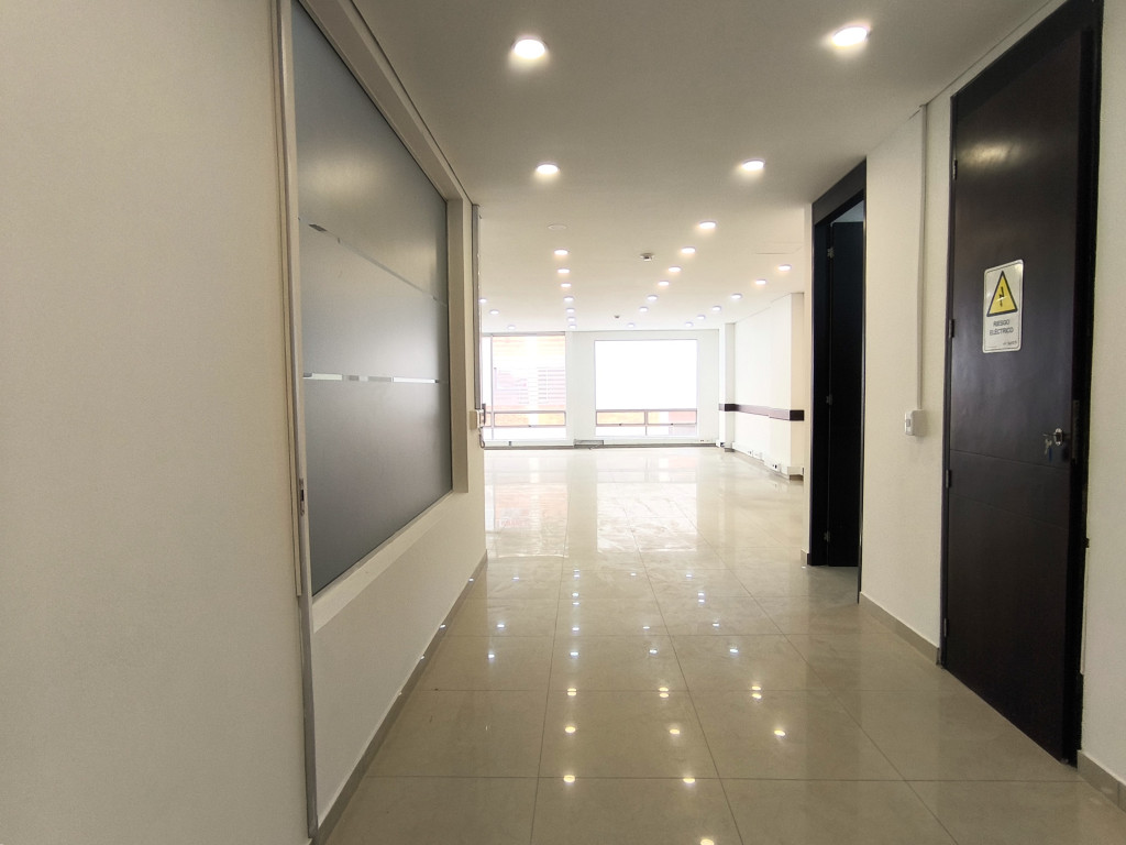 Oficina En Arriendo/Venta - Lago Gaitán, Bogotá
