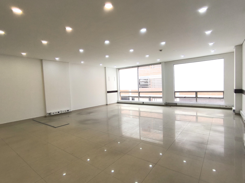 Oficina En Arriendo/Venta - Lago Gaitán, Bogotá