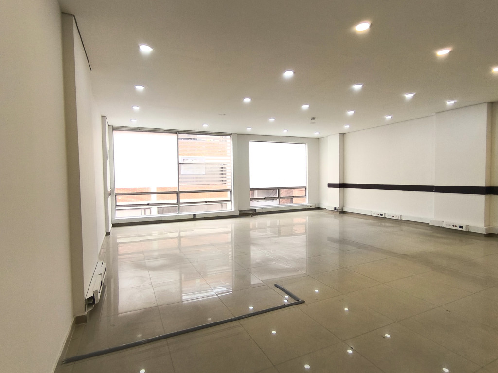 Oficina En Arriendo/Venta - Lago Gaitán, Bogotá