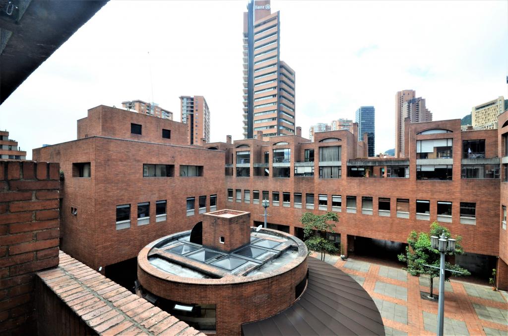 Apartamento En Arriendo - Parque Central Bavaria, Bogotá