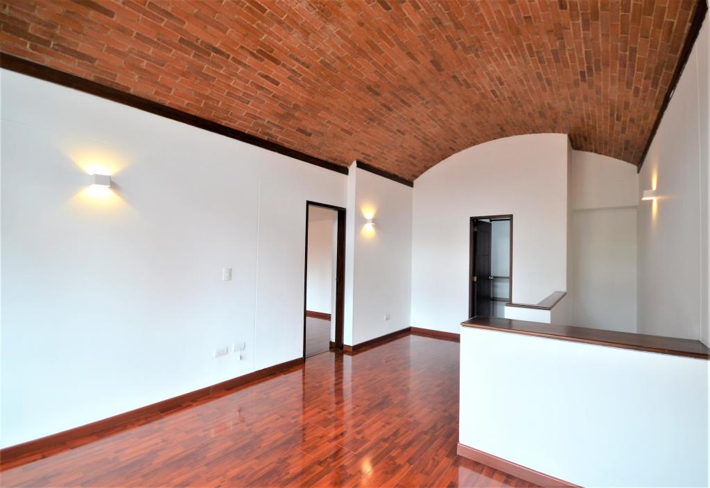Apartamento En Arriendo - Parque Central Bavaria, Bogotá