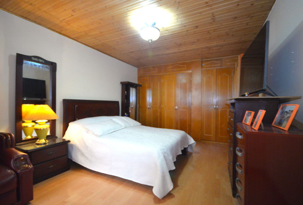 Casa En Venta - Popular Modelo, Bogotá